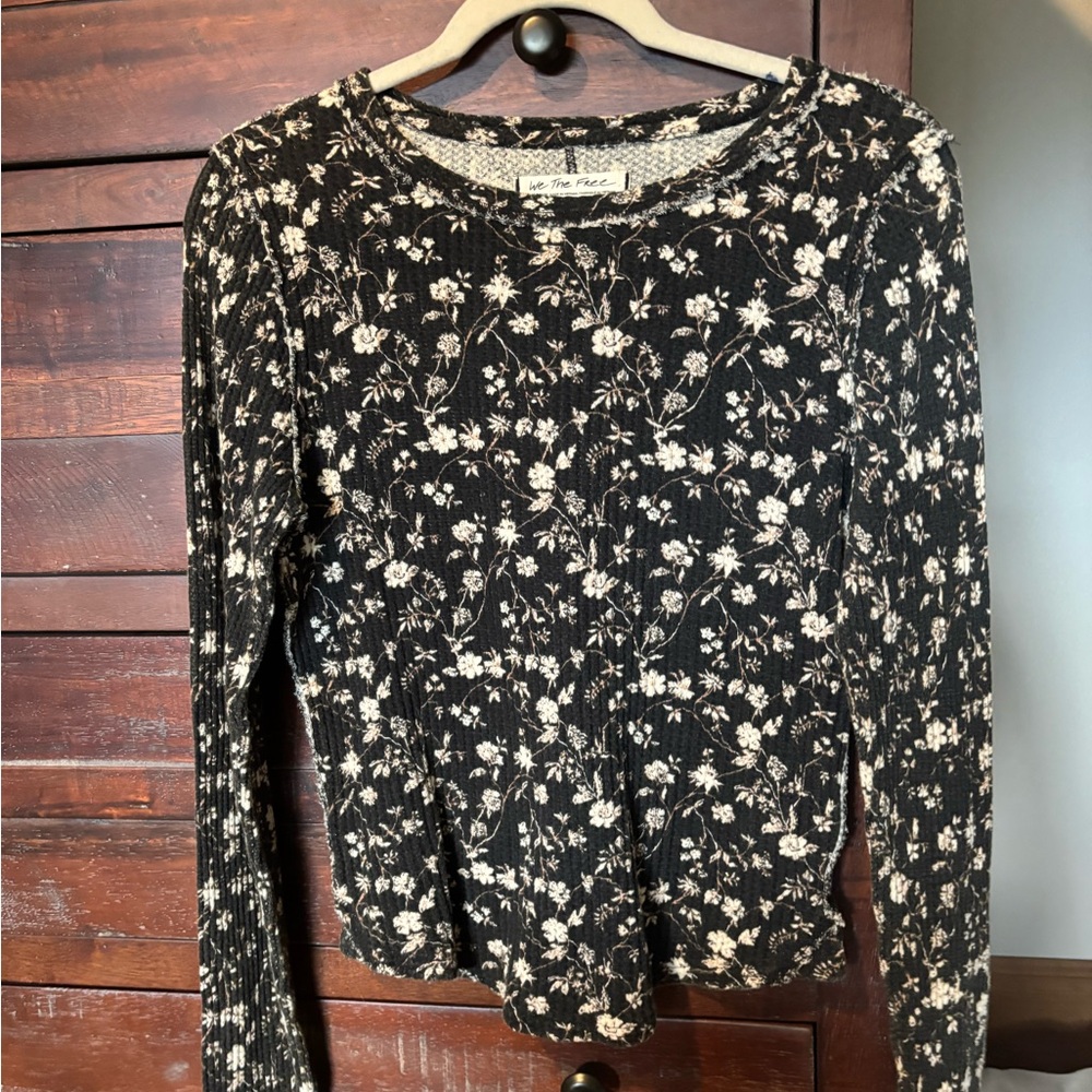 We The Free Waffle Knit top in Black and Cream Floral M - NWOT BUNDLE DISCOUNT